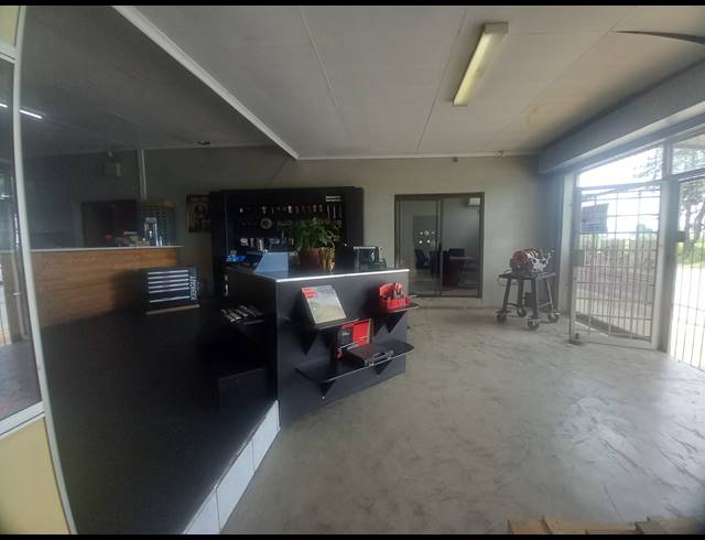 991M² BUSINESS FOR SALE IN BRAKPAN CENTRAL